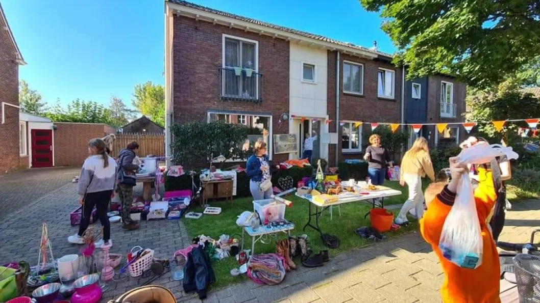 garage sale de kluis 3 op burendag
