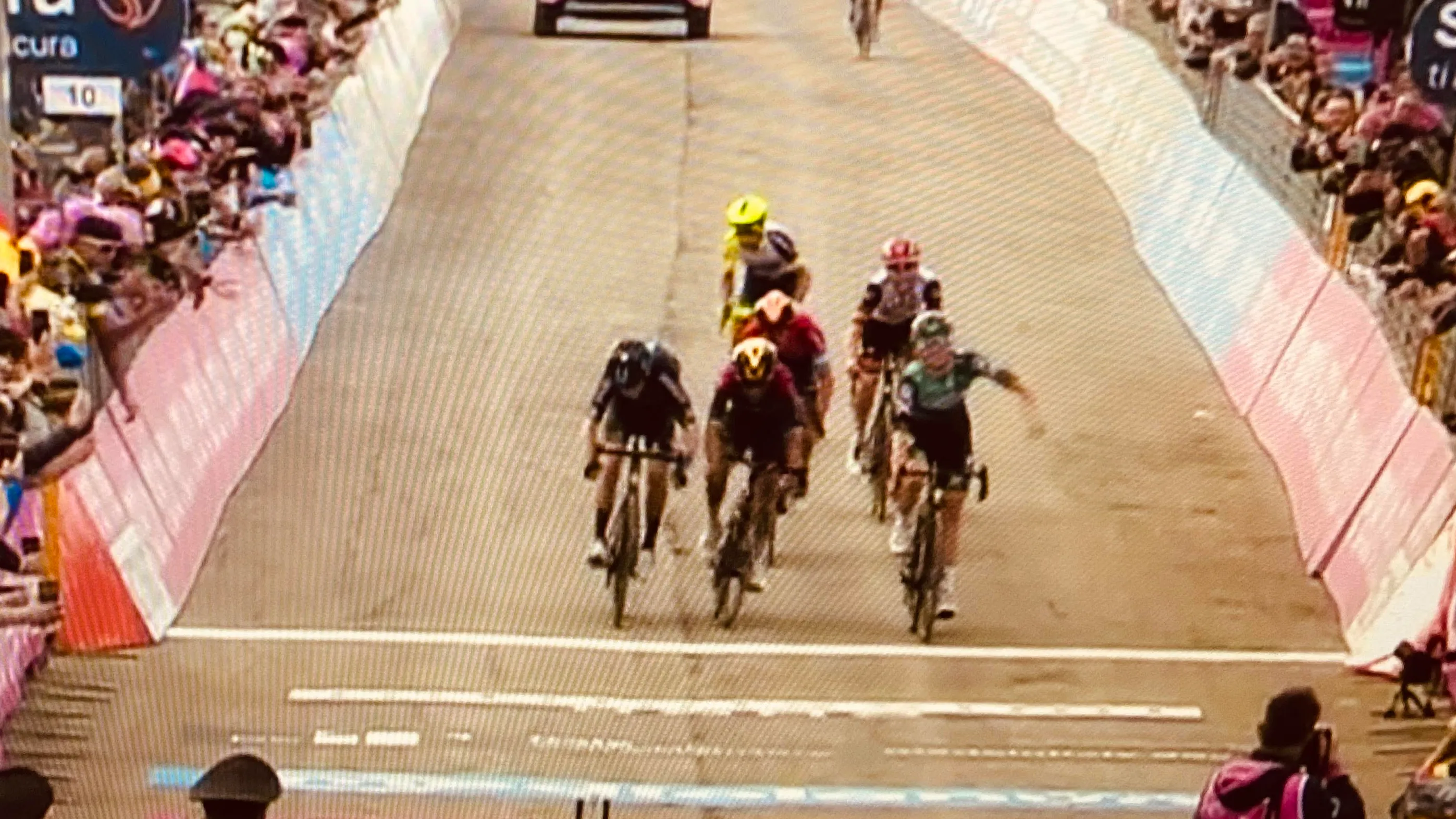 giro 2022 09 jai hindley