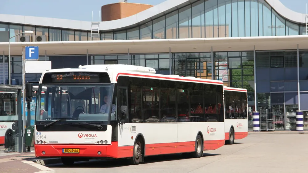 gj8xhjgzaf9h0i8cp8ahix0eb openbaar vervoer station sittard 16 9 veolia bussen
