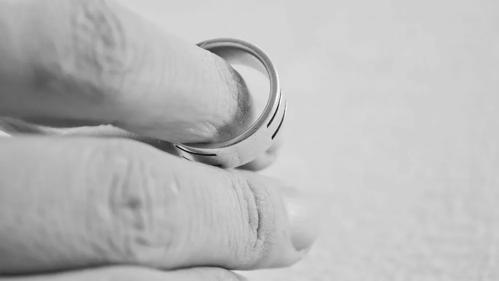 gox1iiiz1y0645hgirnxhr22h hand 830791280 trouwring