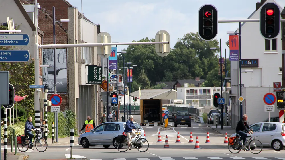 gpo6i726h5w7szesd8mwrelxa kruispunt rijksweg zuid wilhelminastraat afzetting ligne