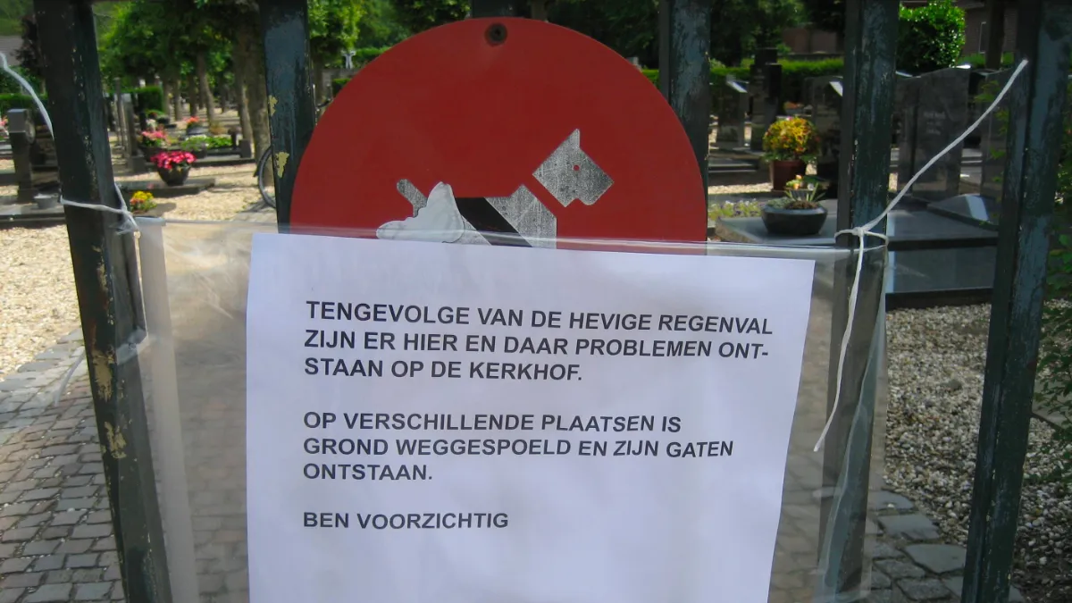 graven beschadigd door stortbuien in susteren 0