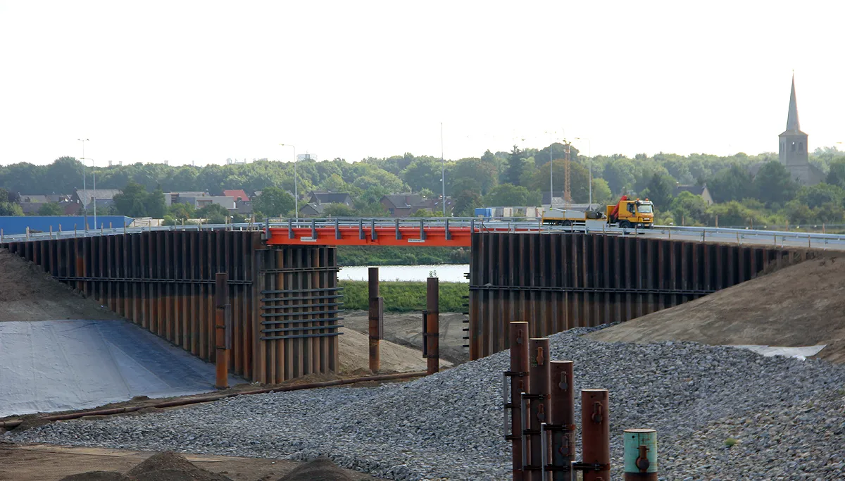 grensmaas brug parallelweg 0