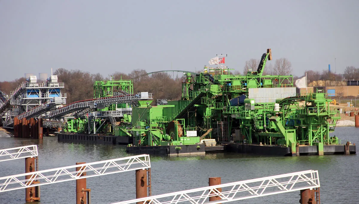 grindveredelingsinstallatie rotterdam op trierveld