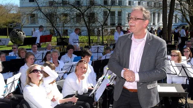 h9m0j6igb9lnt5r1afpu0nm2d foto tom de rooij 2