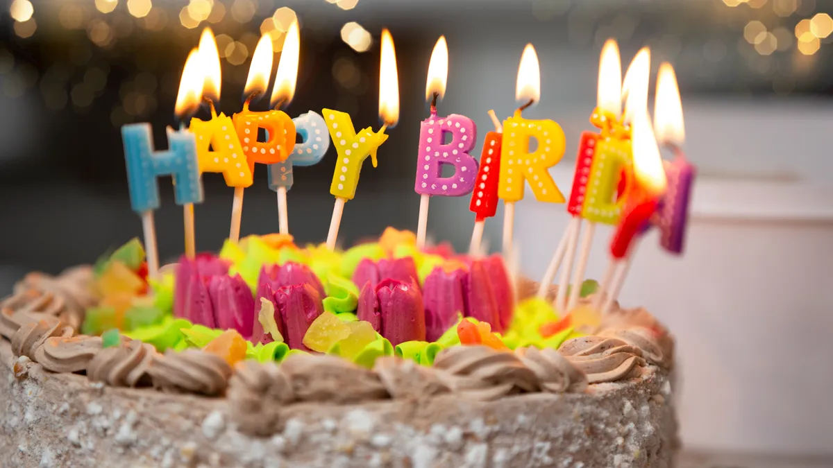 happy birthday taart kaarsen