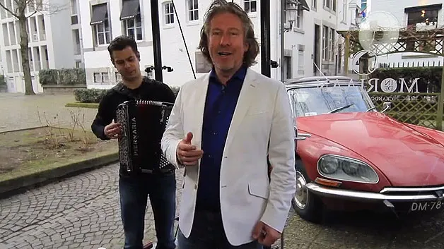 hdon0d8f7mc8q7g79oppkiuc0 roger villevoye