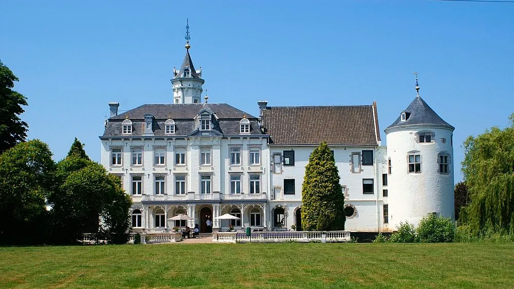 hotel management school maastricht