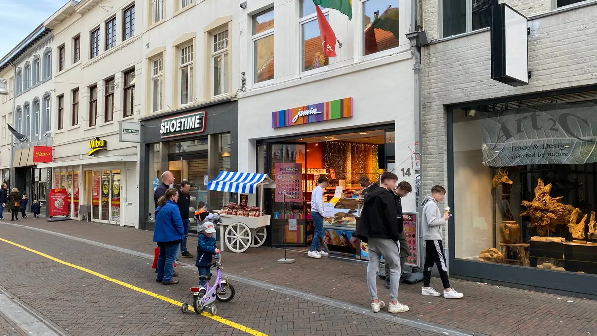 ijsverkoop op 20 februari 2021 bij jamin in sittard