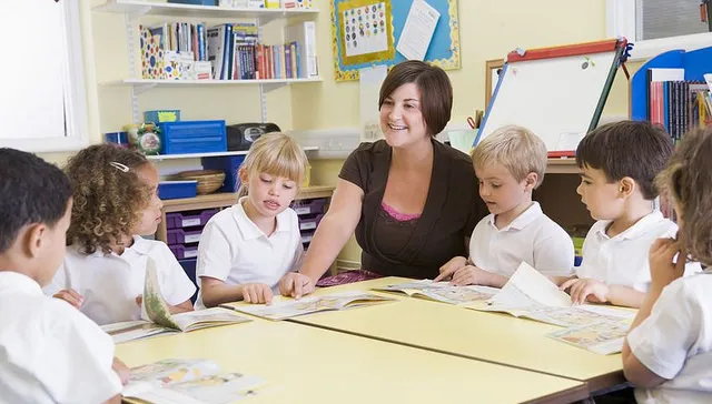 ilmicrofono oggiono cc by 20 flickrcom photos 115089924 at n02 12212474014 lerares en leerlingen