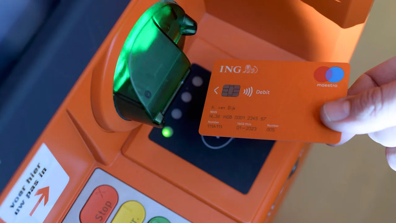 ing geldautomaat ing nederland cc by sa 2