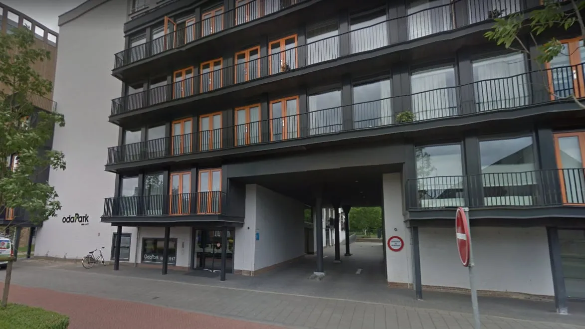 ingang naar oos zittesj hoes
