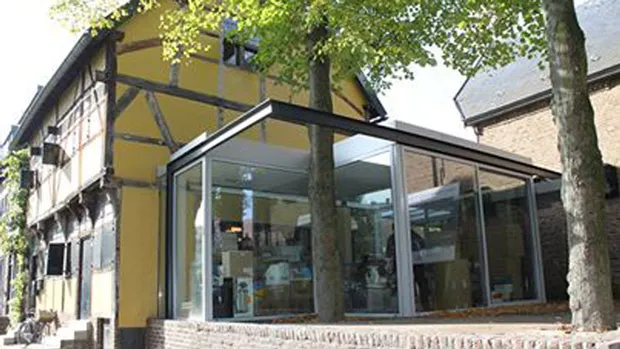 iritcmmca69kap5tm47cxjpiq verbouwing vakwerkhuis en hervormd kerkje stuit op onbegrip