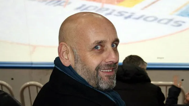 iwj5yyy32hcyx0owh5uy4v9ig peter knops teammanager