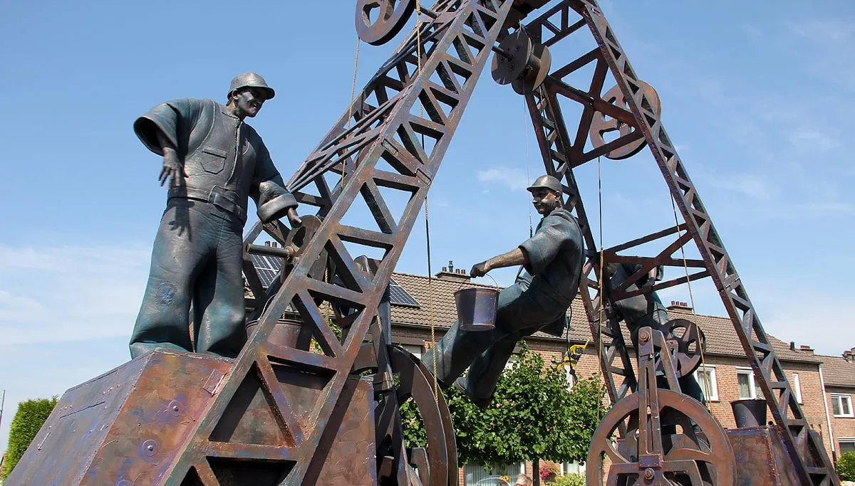 jaar van de mijnen oogstdankstoet berg aan de maas 2015