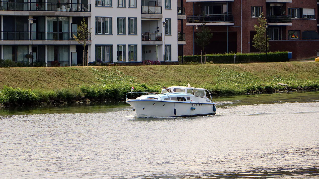 jachtje op julianakanaal bij urmond