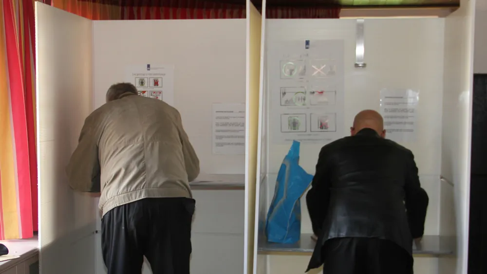 jbknkb668abf6zkw7t239ncow stemmen in t kaar