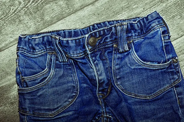 jeans 564089 640 spijkerbroekeninzamelingsactie cc0 pixabay