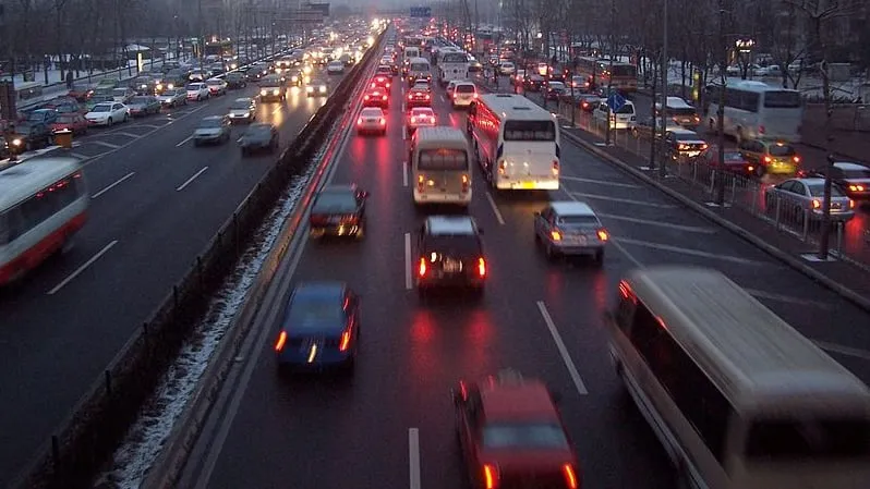 jnch4s1c4xvqx9wmua61tviex druk autoverkeer perking cc0