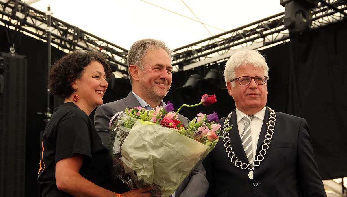 jos cremers en echtgenote uitreiking lidmaatschap orde van oranje nassau tijdens mp feesten in geleen