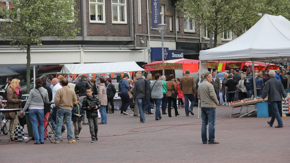 jyq1potnruph6u2bet517zies koninginnedag 2013 geleen 16 9