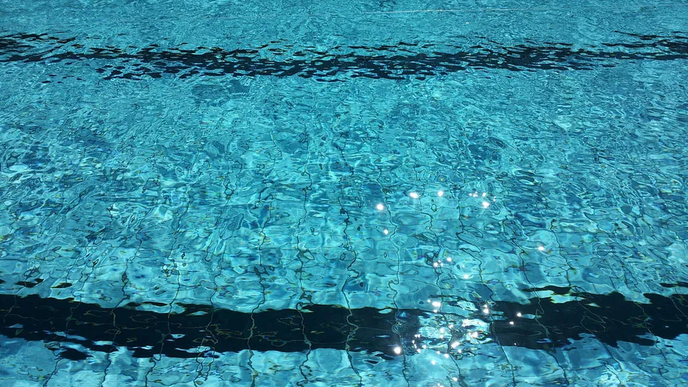 k9ra7fm91c02qwao5bxt49y8y zwembad water foto door heiloo online cc by sa 2