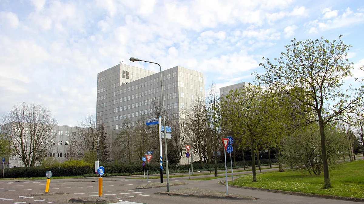 kantoor dsm sittard gezien vanaf westzijde
