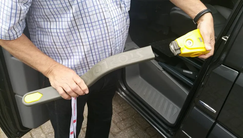 kapot stuurslot mercedes chantal geilen