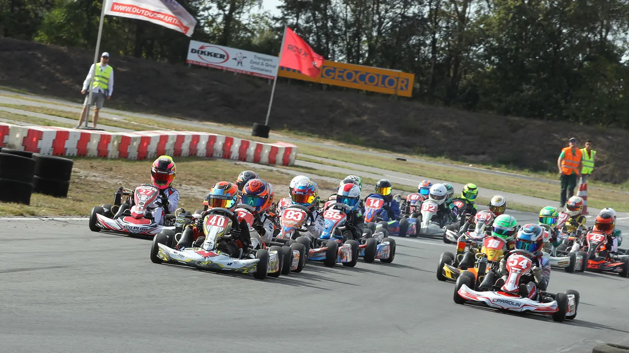 kasper schormans pole positie en aan kop met startnummer 40 c012248 foto bas kaligisracexpressnl