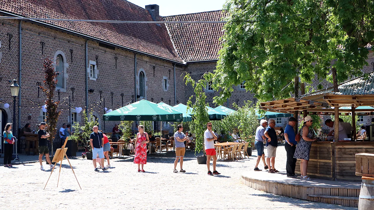 kasteel limbricht boomhutbar