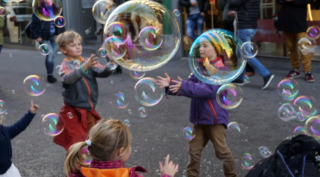 kinderen zeepbellen cc0