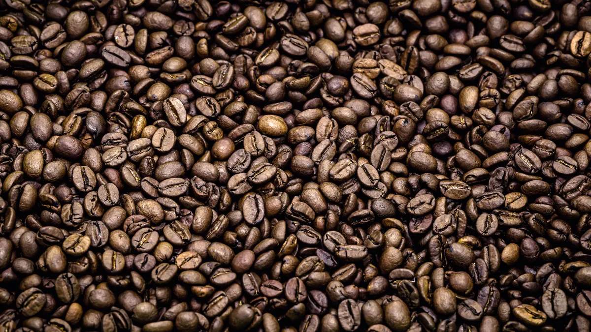 koffietextuur met geroosterde braziliaanse koffiezaden
