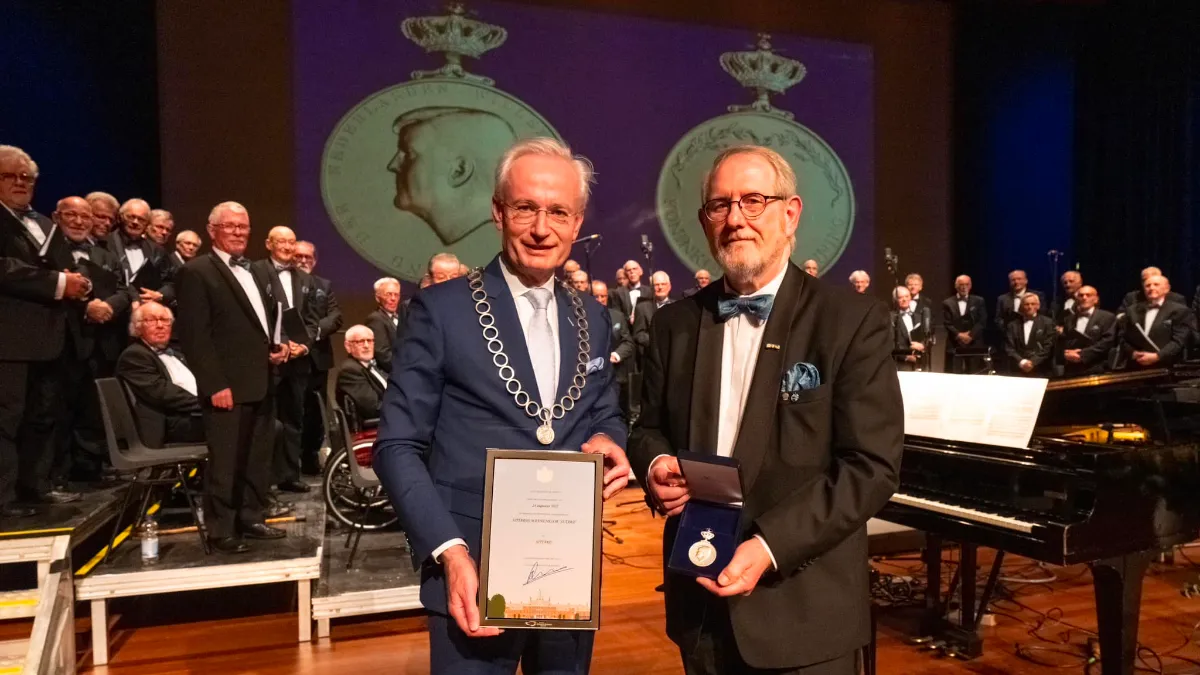 koninklijke erepenning voor si tard