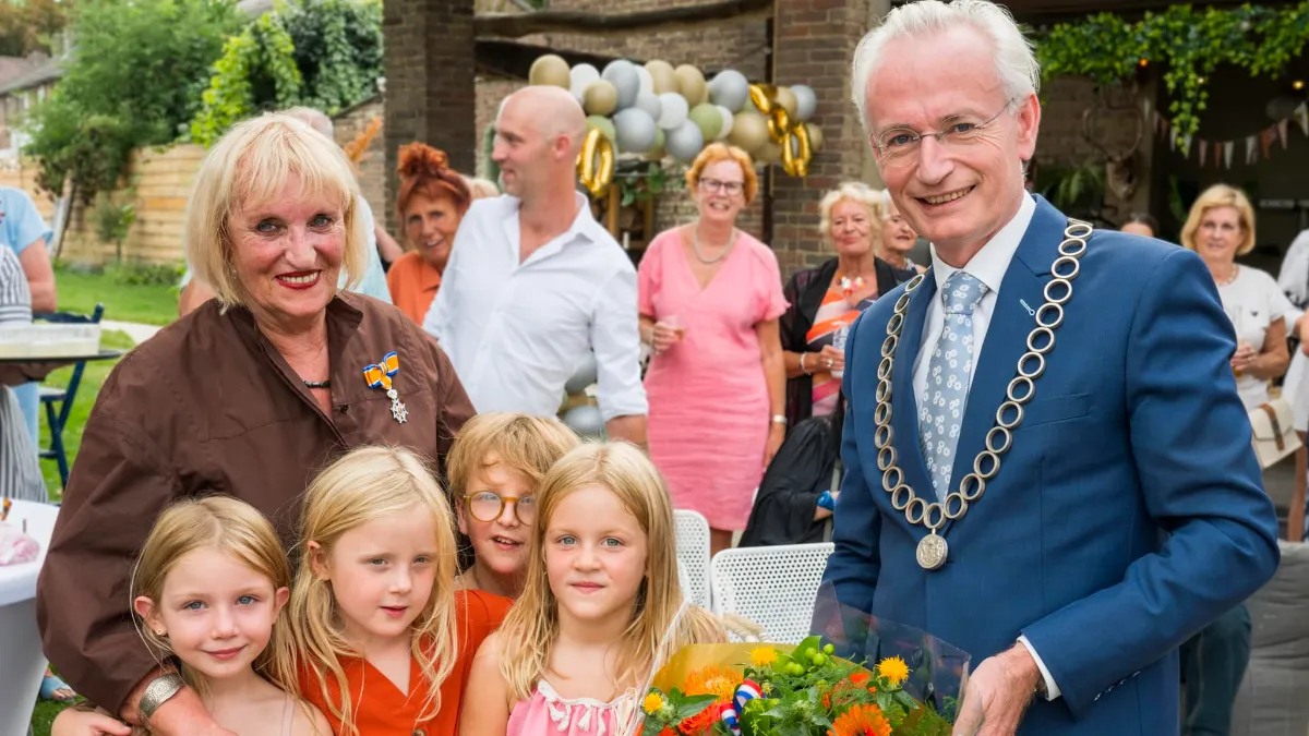 koninklijke onderscheiding voor petra horn