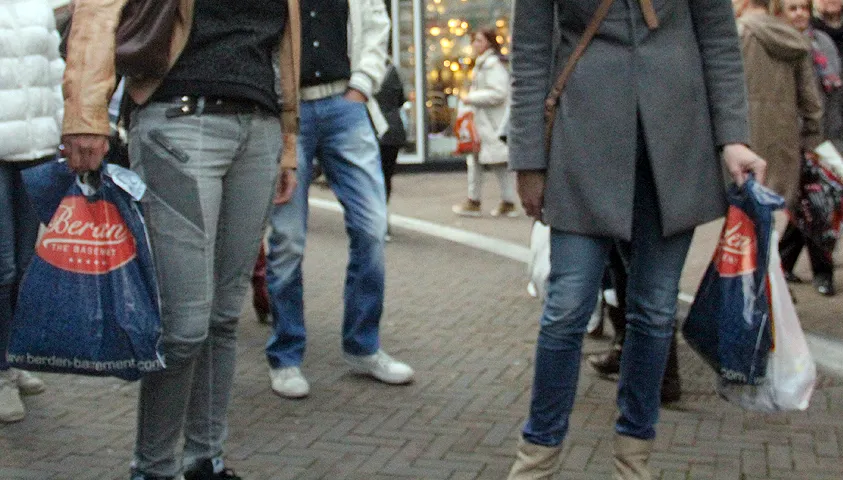 koopzondag tassen aan de hand