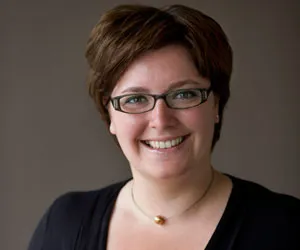 kropm1n5lz60e6mnrb5duzyn8 natalie portret 30 25