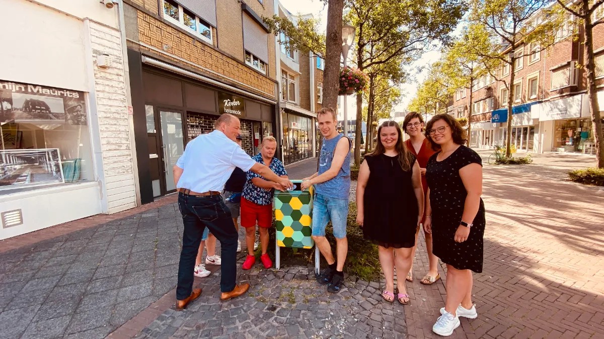 kunstafvalbak raadhuisstraat geleen ingebruikname