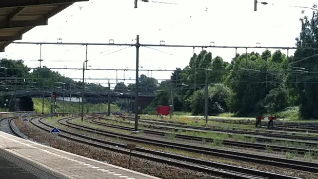 l0bdtegnzjdd6m26r71papuyj leeg perron richting maastricht