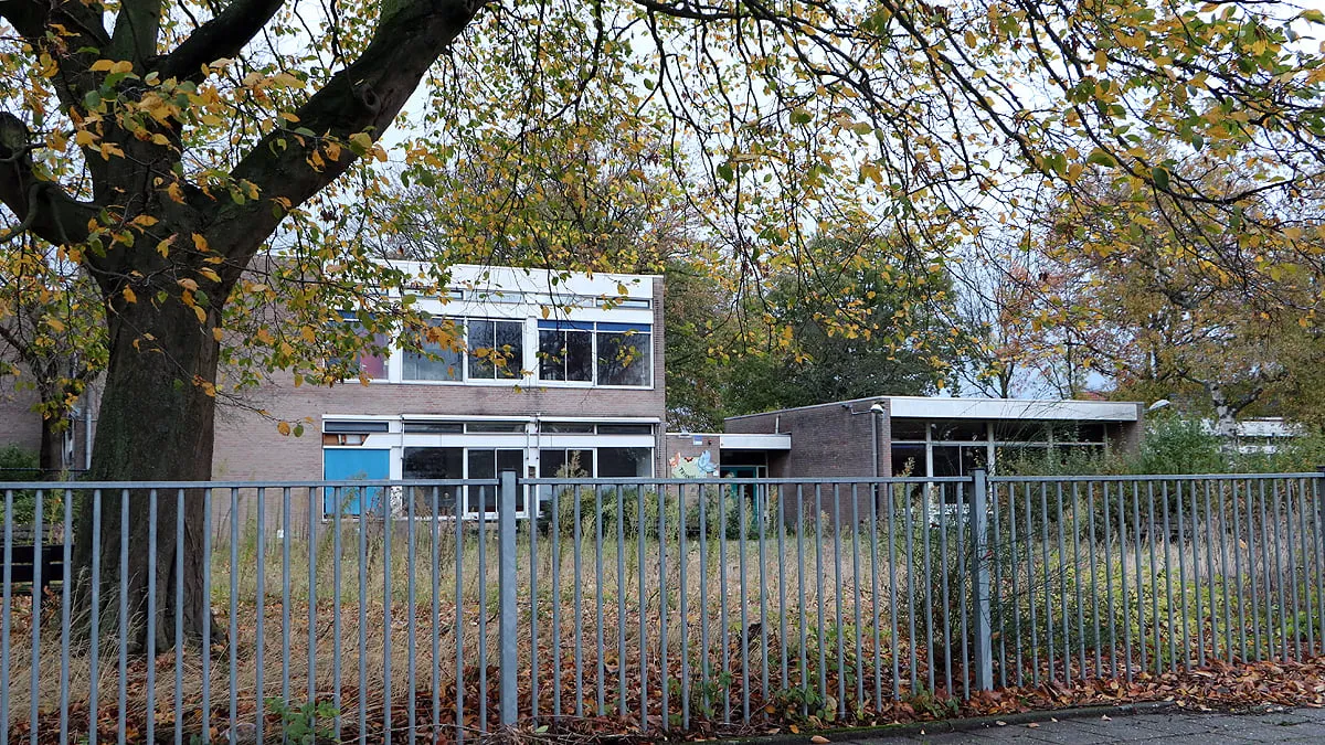 leegstaande school munnikstraat holtum