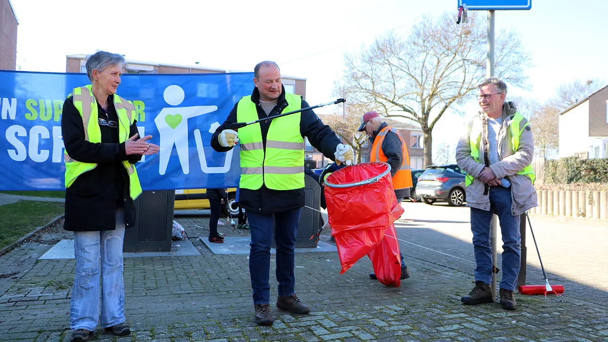 leon geilen geeft het startsein van mooimakers sittard geleen