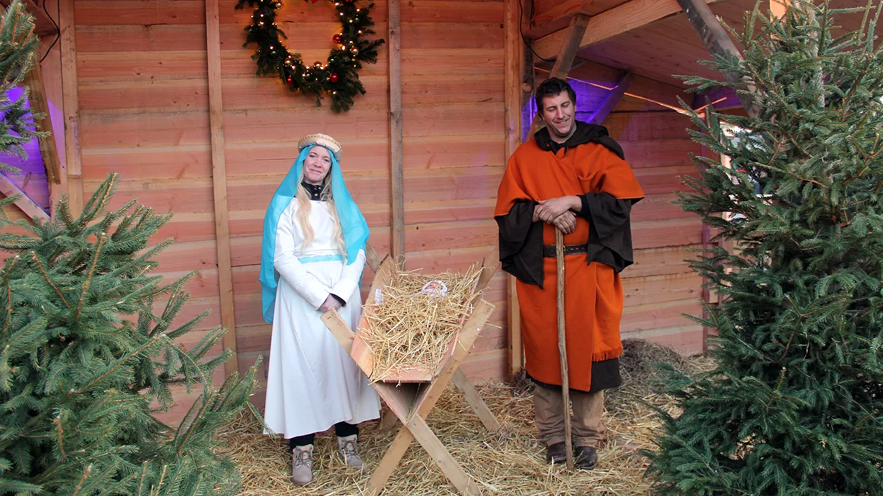levende kerststal op de markt in sittard eerste kerstdag