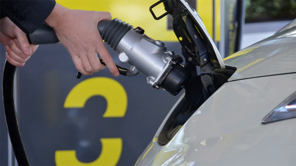 lsbjr5uy0cnzb732m0mrjuhsg fastned snellaadstation elektrische autosfoto door roos korthal
