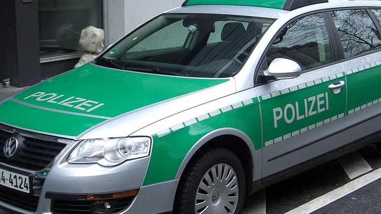 m2xav6mkk2nx7taj9cqn7uzym polizei grunen passat