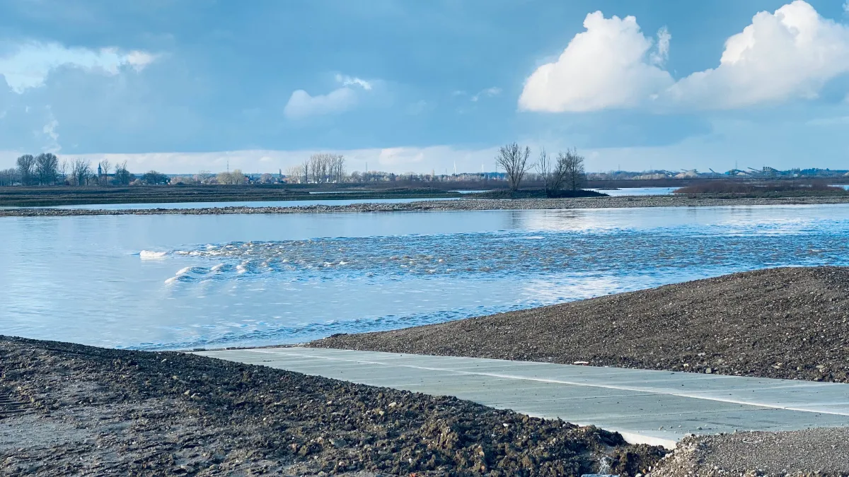 maas bij grevenbicht 6 januari 2022