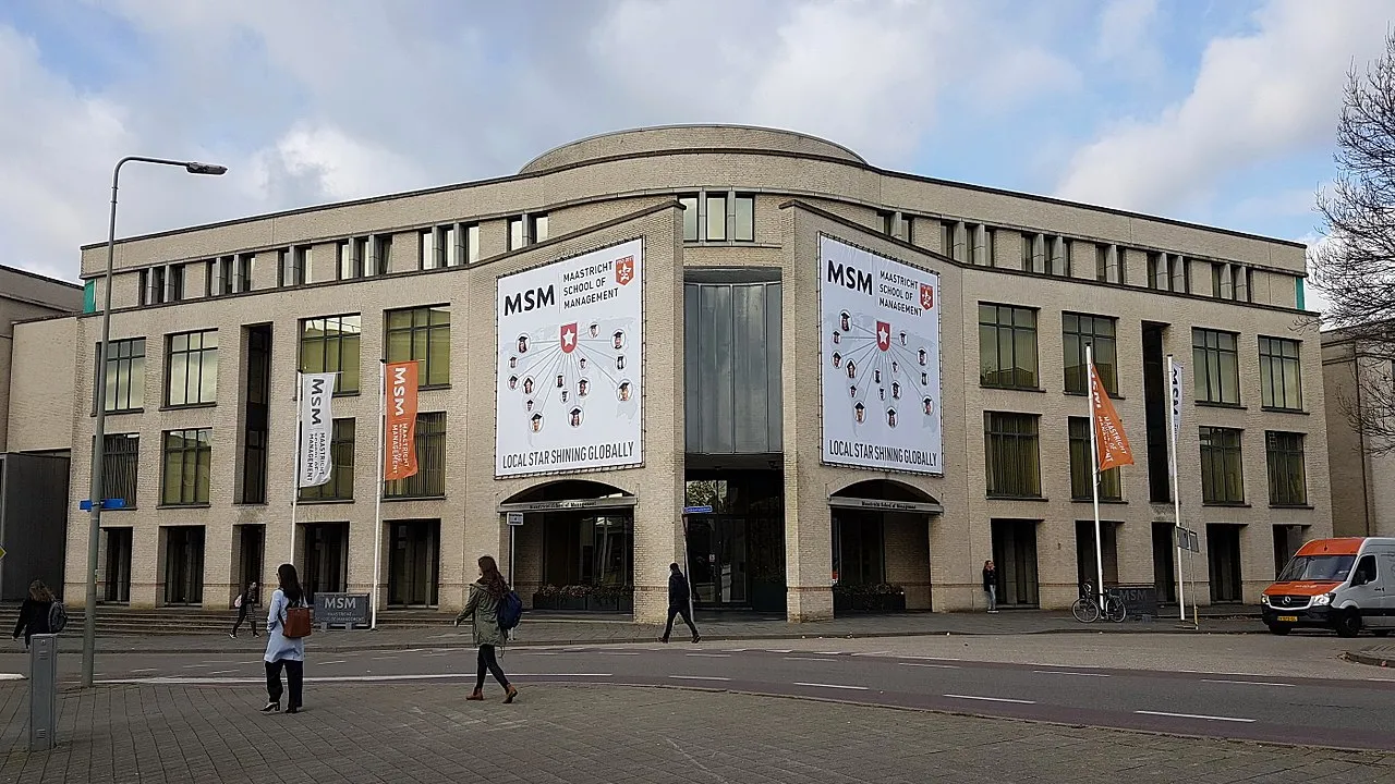 maastricht school of management msm