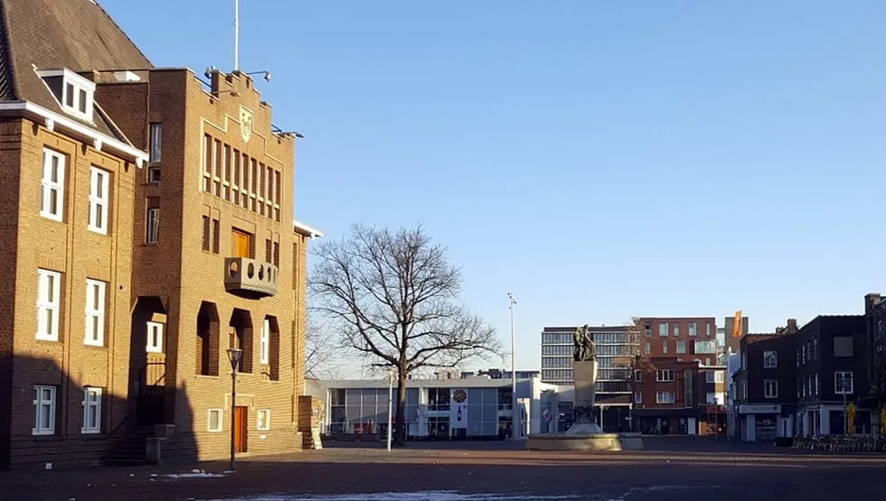 manifestatie gemeentehuis geleen