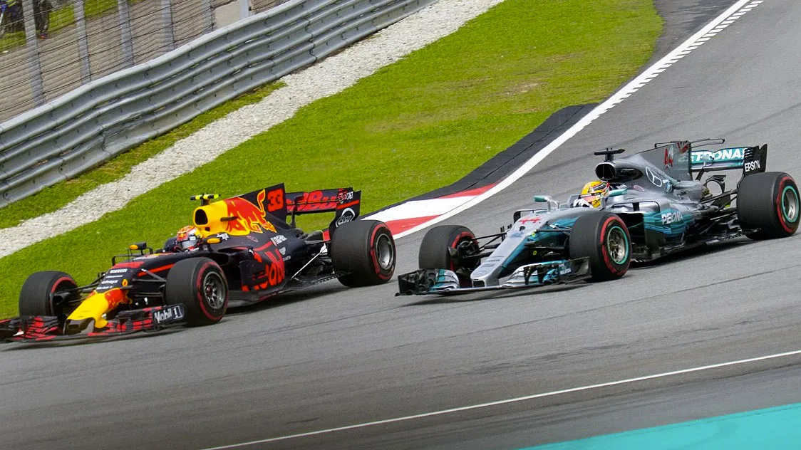 max verstappen versus lewis hamilton morio own work cc by sa 40 via wikimedia commons