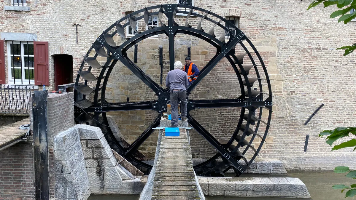 molenrad ophovenermolen teruggeplaatst 1