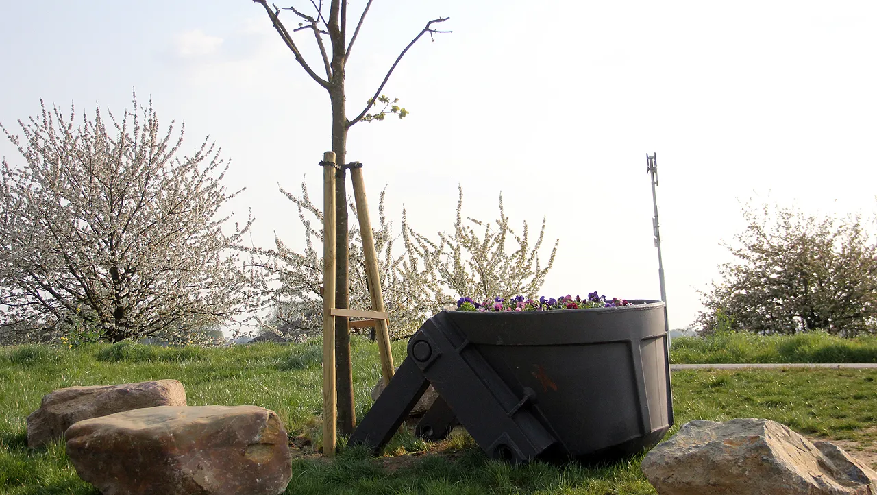 monument bij de maas heuvelsweg grevenbicht