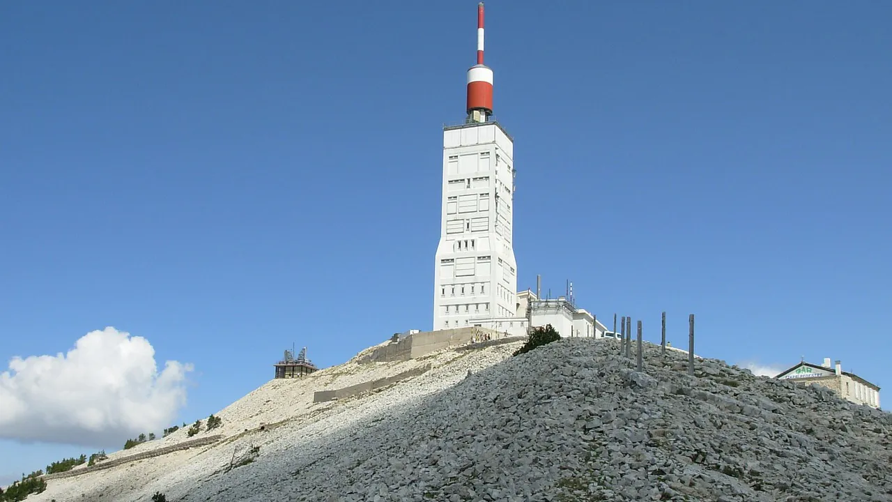 mountain 215374 1280 mont ventoux cc0
